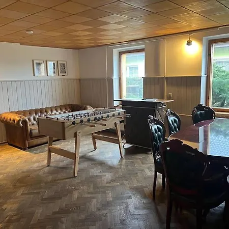 Dom wakacyjny Sophienschloesschen Nahe Berlin - Exklusive Zeit Zwischen 5 Seen Mit Grosser Kueche, Gratis Sauna & 3500qm Garten Marienwerder