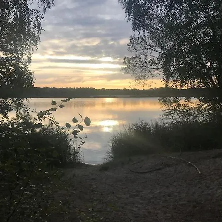 Sophienschloesschen Nahe Berlin - Exklusive Zeit Zwischen 5 Seen Mit Grosser Kueche, Gratis Sauna & 3500qm Garten Marienwerder