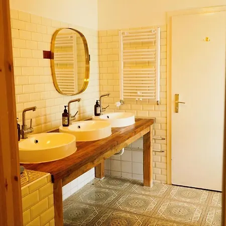 Sophienschloesschen Nahe Berlin - Exklusive Zeit Zwischen 5 Seen Mit Grosser Kueche, Gratis Sauna & 3500qm Garten بيت للعطل *
