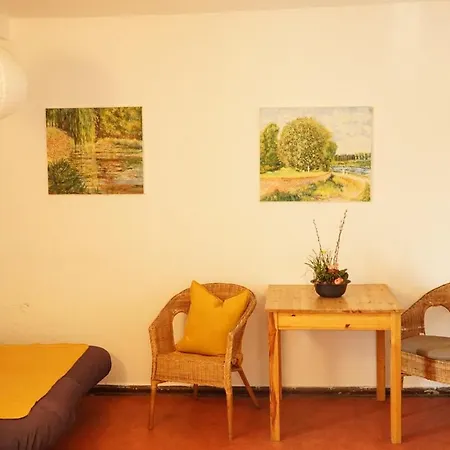 Holiday home Sophienschloesschen Nahe Berlin - Exklusive Zeit Zwischen 5 Seen Mit Grosser Kueche, Gratis Sauna & 3500qm Garten Marienwerder