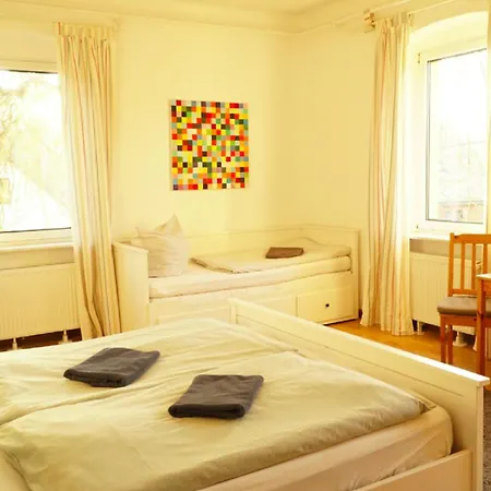 Sophienschloesschen Nahe Berlin - Exklusive Zeit Zwischen 5 Seen Mit Grosser Kueche, Gratis Sauna & 3500qm Garten Marienwerder