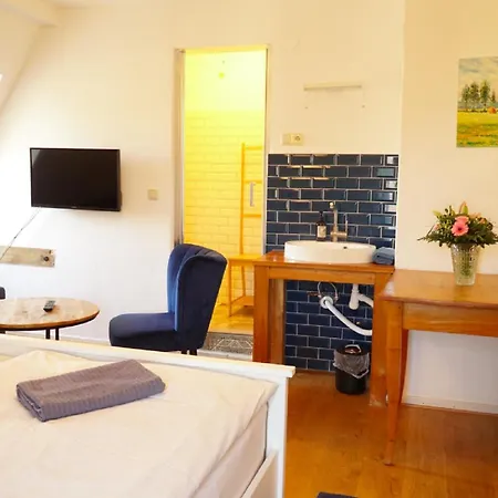 Sophienschloesschen Nahe Berlin - Exklusive Zeit Zwischen 5 Seen Mit Grosser Kueche, Gratis Sauna & 3500qm Garten Dom wakacyjny