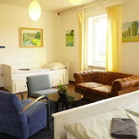 Holiday home Sophienschloesschen Nahe Berlin - Exklusive Zeit Zwischen 5 Seen Mit Grosser Kueche, Gratis Sauna & 3500qm Garten *