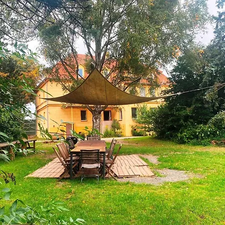 Holiday home Sophienschloesschen Nahe Berlin - Exklusive Zeit Zwischen 5 Seen Mit Grosser Kueche, Gratis Sauna & 3500qm Garten Marienwerder