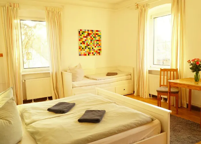 Sophienschloesschen Nahe Berlin - Exklusive Zeit Zwischen 5 Seen Mit Grosser Kueche, Gratis Sauna & 3500qm Garten Marienwerder